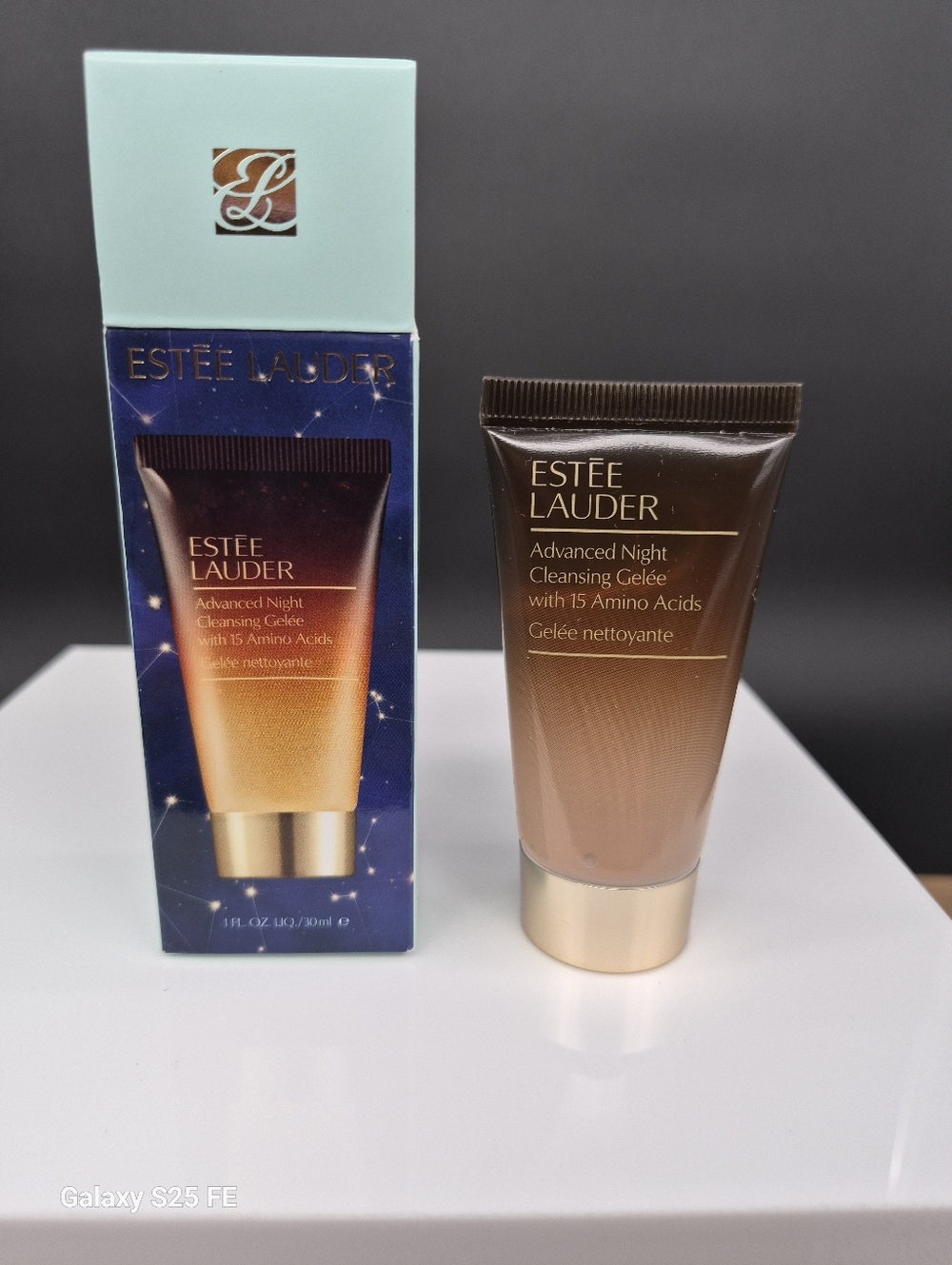Estee Lauder Day & Night Cleanser Duo - Picture 2 of 5